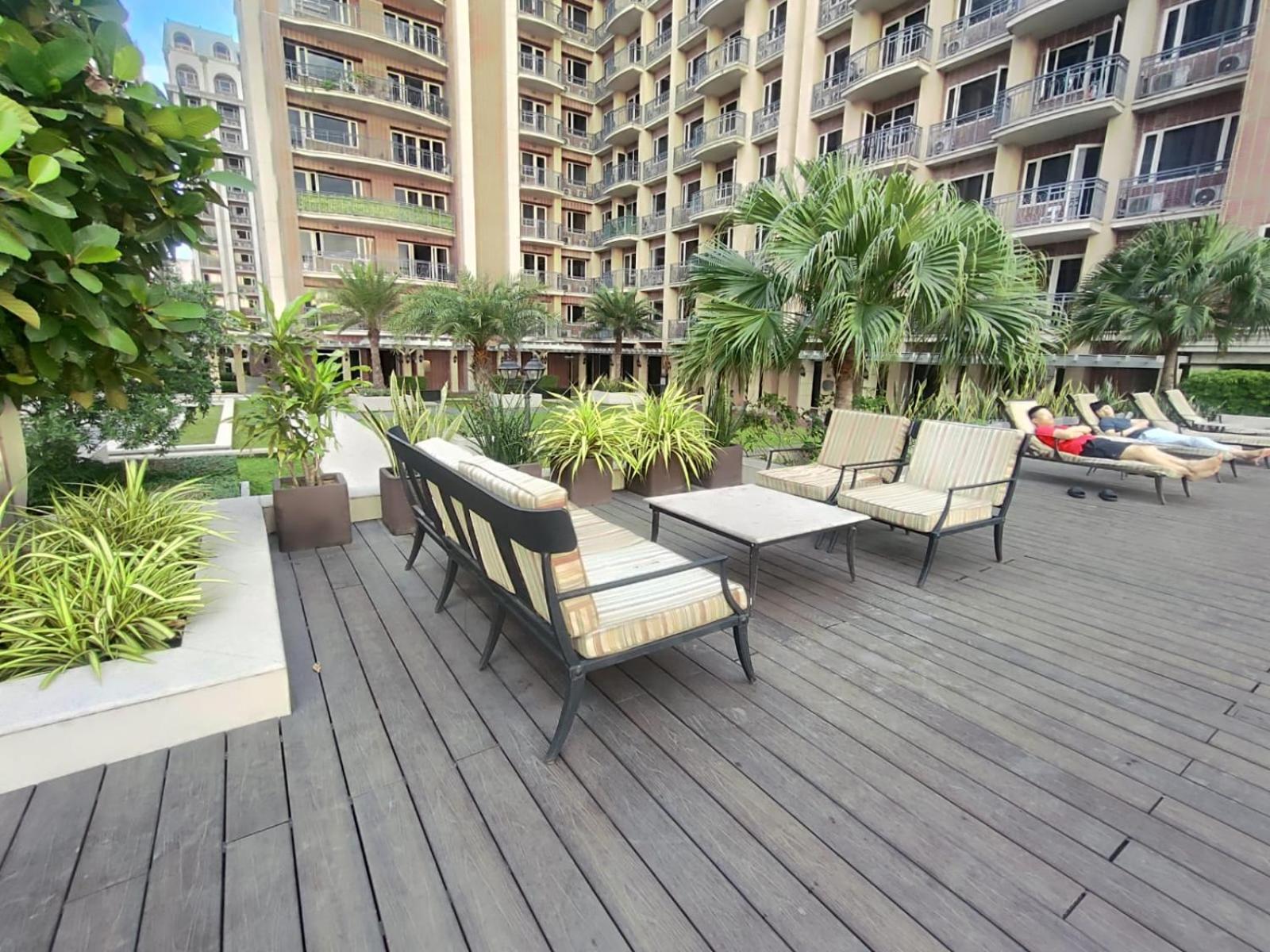 Pool View Staycation Paranaque Pasay Маніла Екстер'єр фото